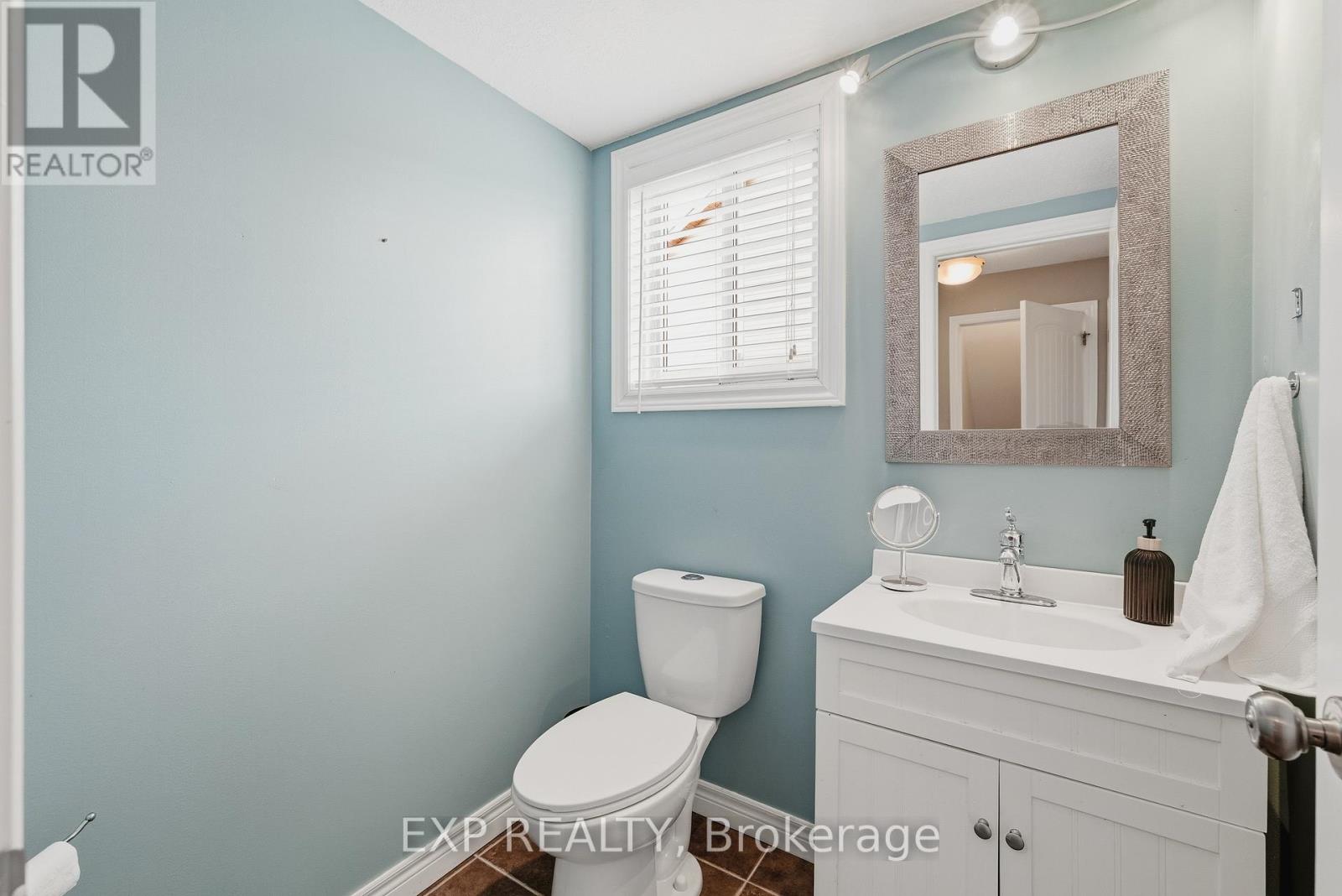 20 Parkside Street, Mapleton, Ontario  N0G 1P0 - Photo 13 - X12949228