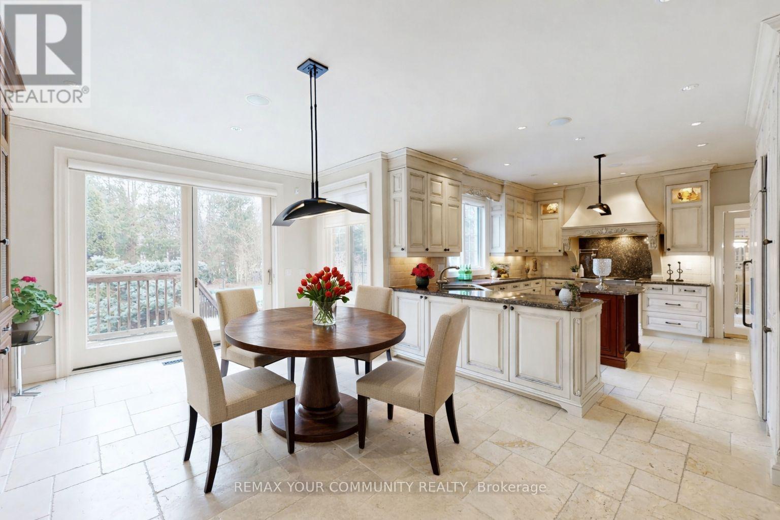 22 Valloncliffe Road, Markham, Ontario  L3T 2W8 - Photo 17 - N12947266