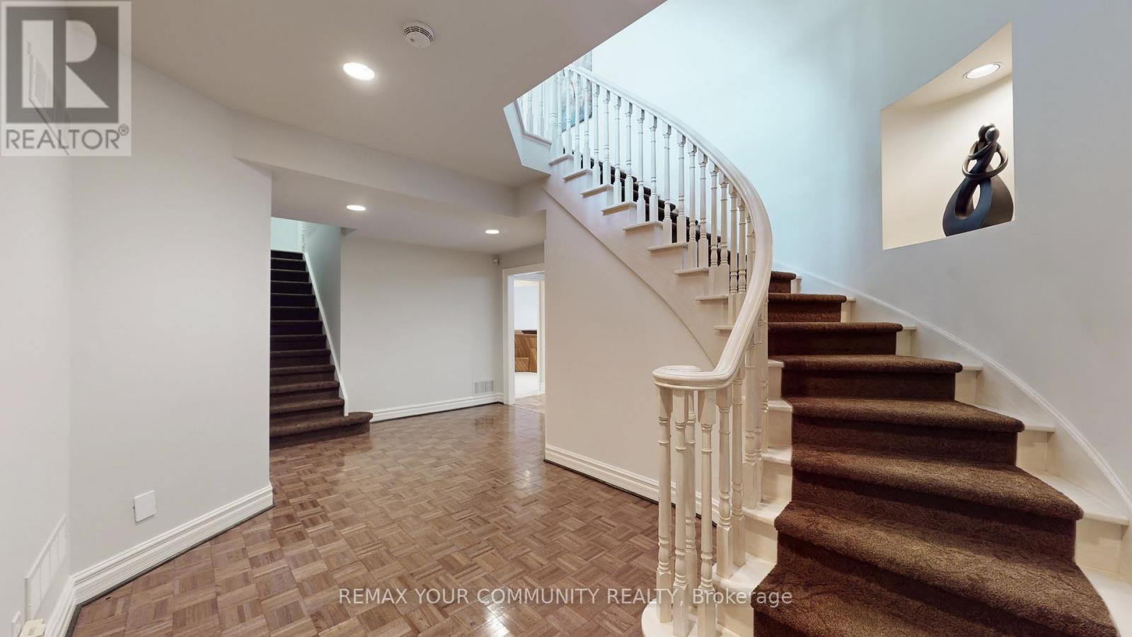 22 Valloncliffe Road, Markham, Ontario  L3T 2W8 - Photo 32 - N12947266