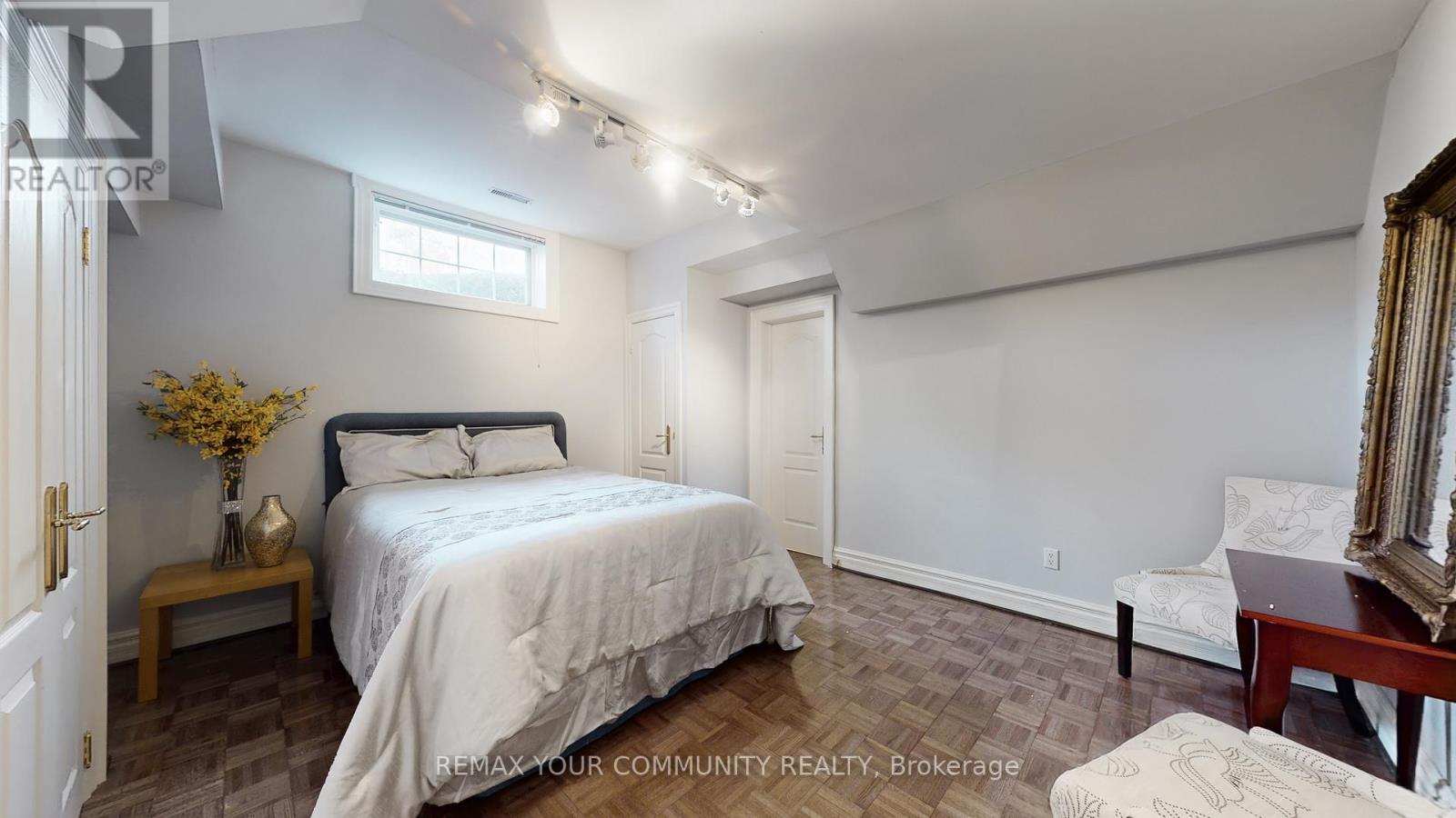 22 Valloncliffe Road, Markham, Ontario  L3T 2W8 - Photo 38 - N12947266