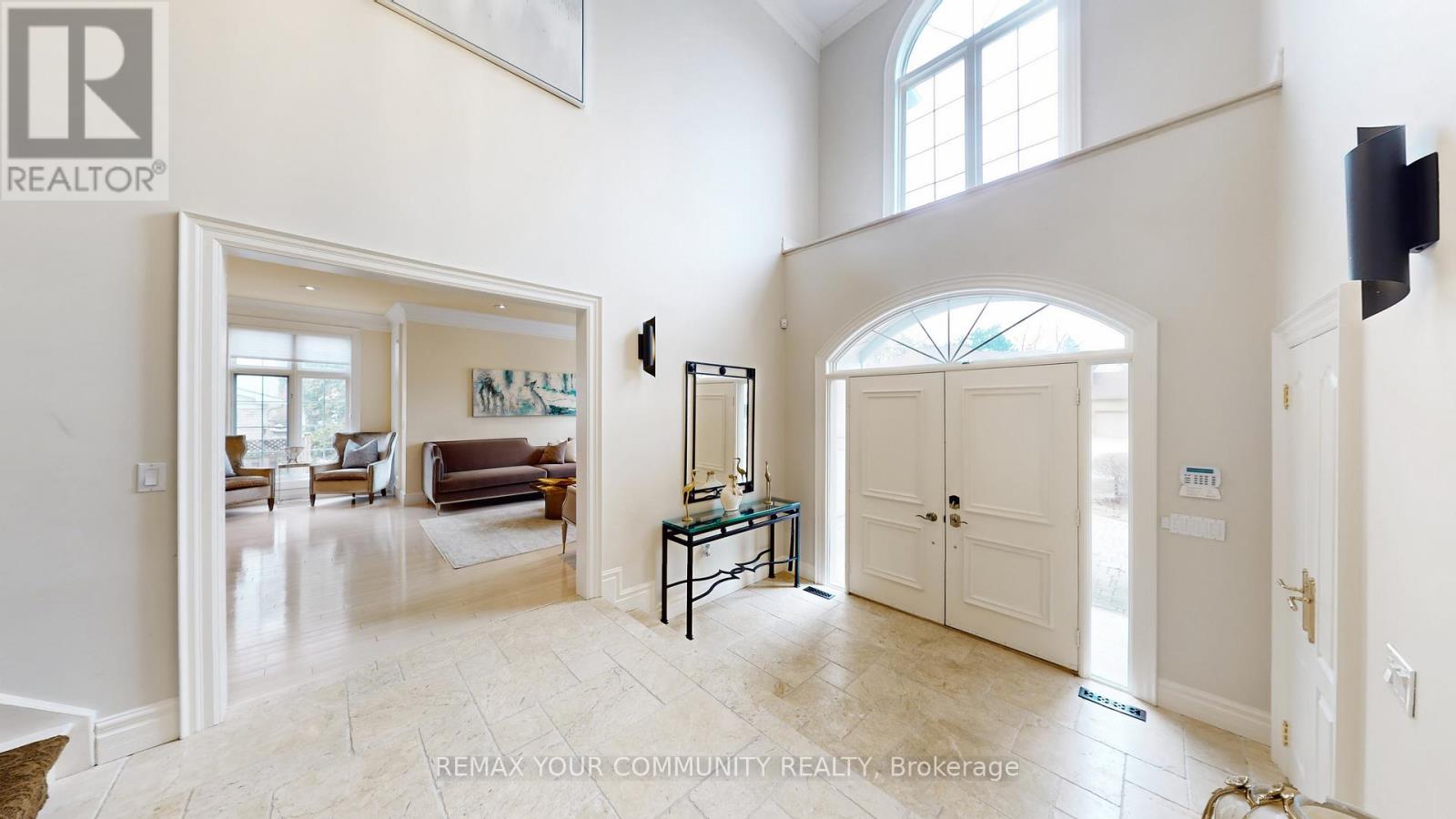 22 Valloncliffe Road, Markham, Ontario  L3T 2W8 - Photo 4 - N12947266