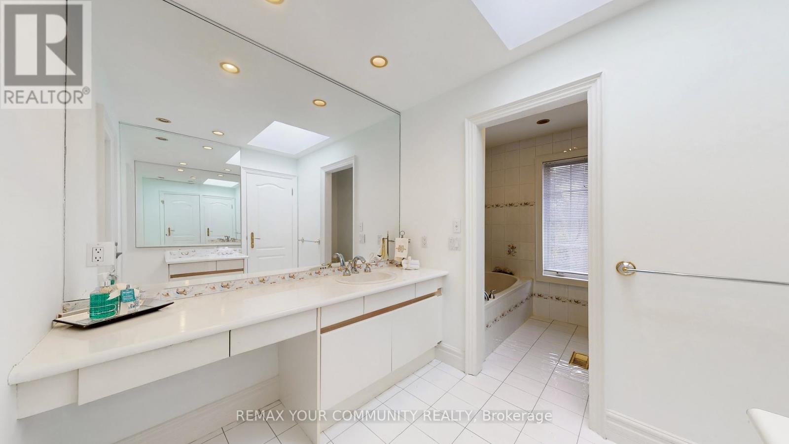 22 Valloncliffe Road, Markham, Ontario  L3T 2W8 - Photo 28 - N12947266