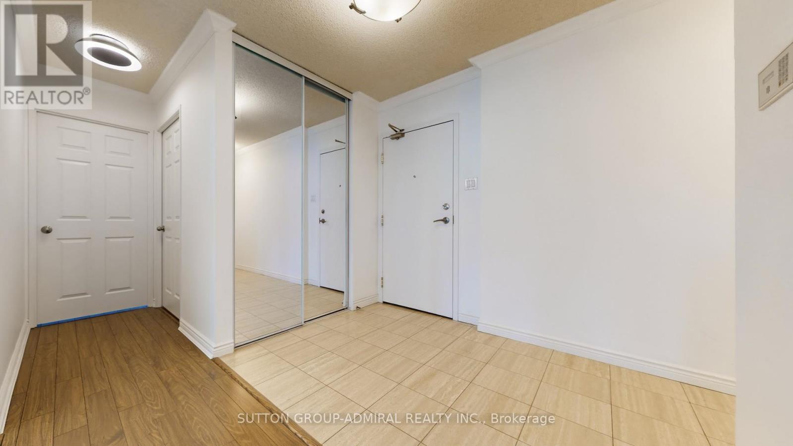 202 - 1 Clark Avenue W, Vaughan, Ontario  L4J 7Y6 - Photo 10 - N12949152