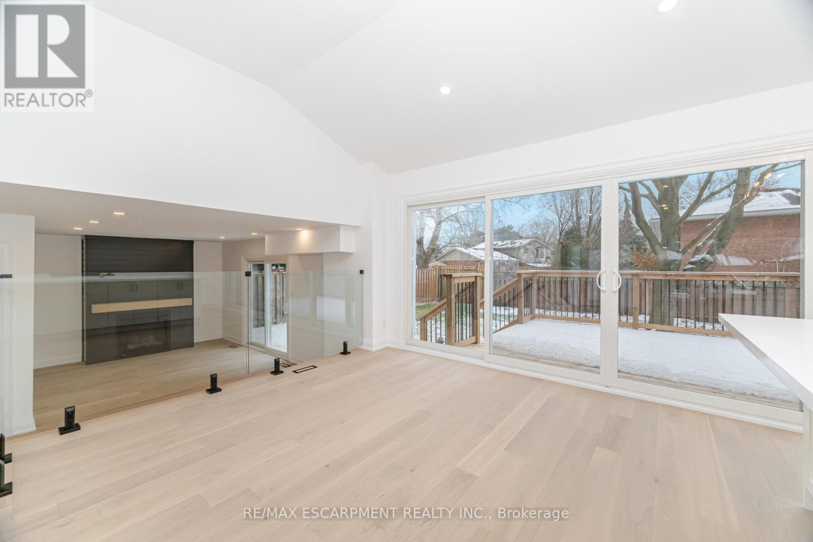 2276 Wyandotte Drive, Oakville, Ontario  L6L 2T5 - Photo 27 - W12823708