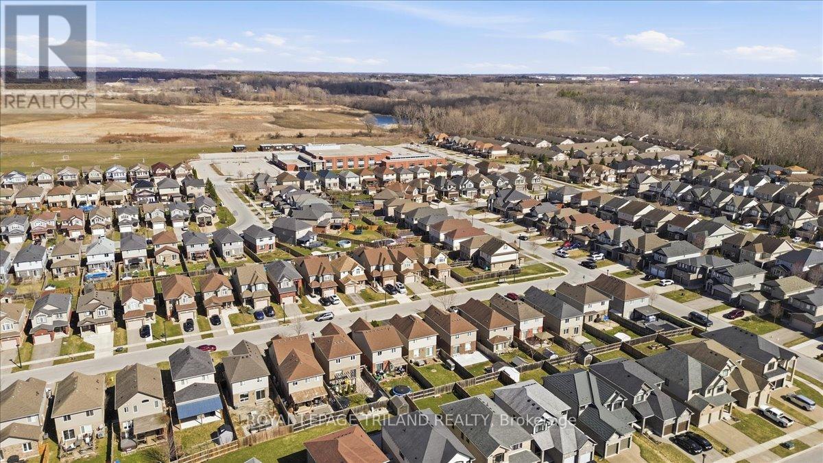 1942 Cedarpark Drive, London North, Ontario  N5X 0J1 - Photo 35 - X12949514