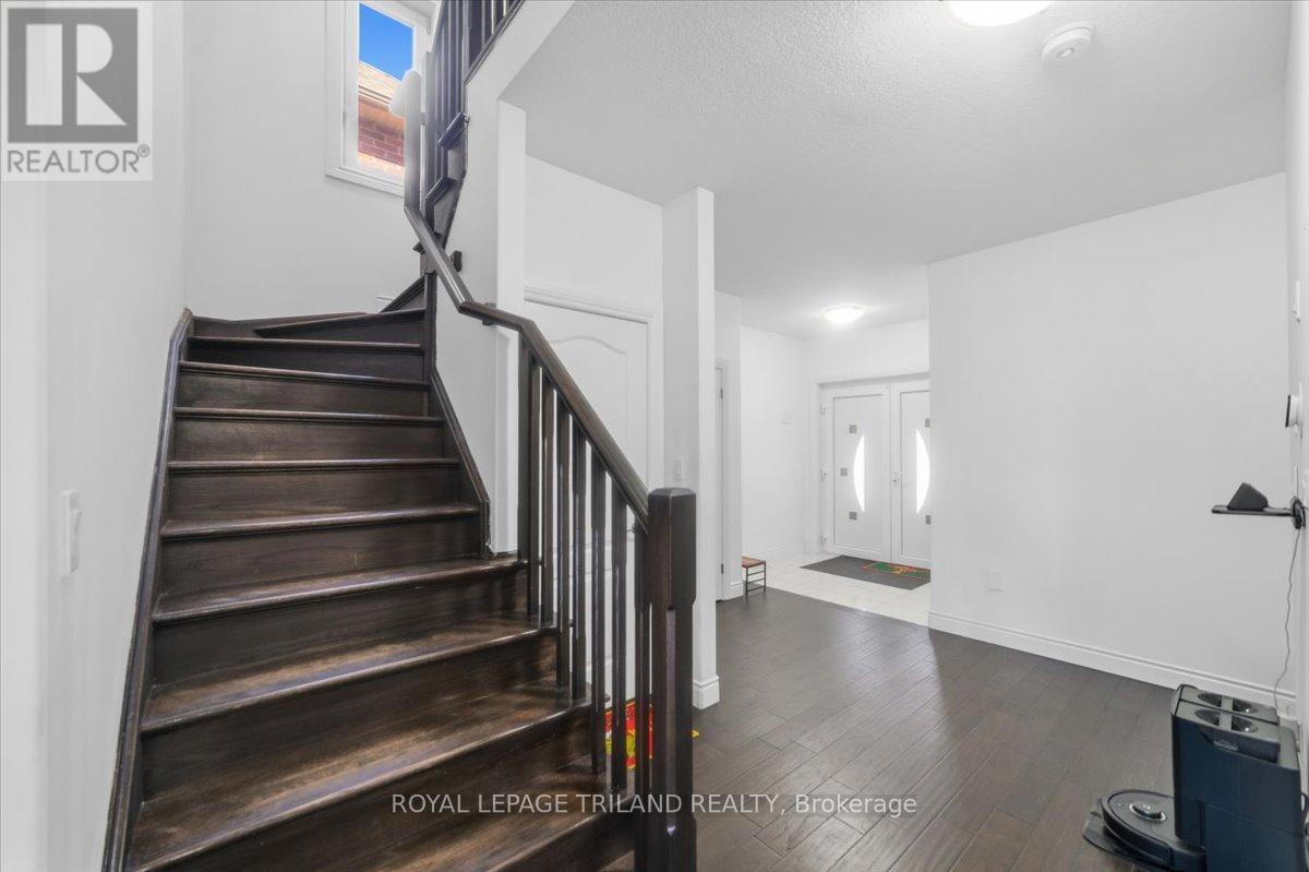 1942 Cedarpark Drive, London North, Ontario  N5X 0J1 - Photo 7 - X12949514