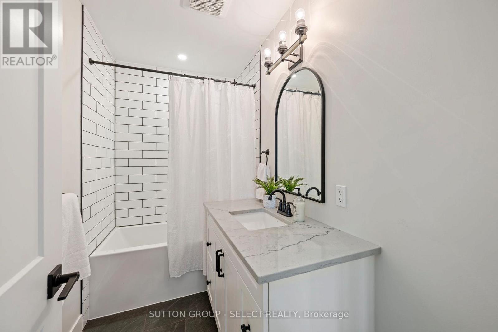 2222 Linkway Boulevard, London South (South A), Ontario  N6K 0K9 - Photo 28 - X12949518