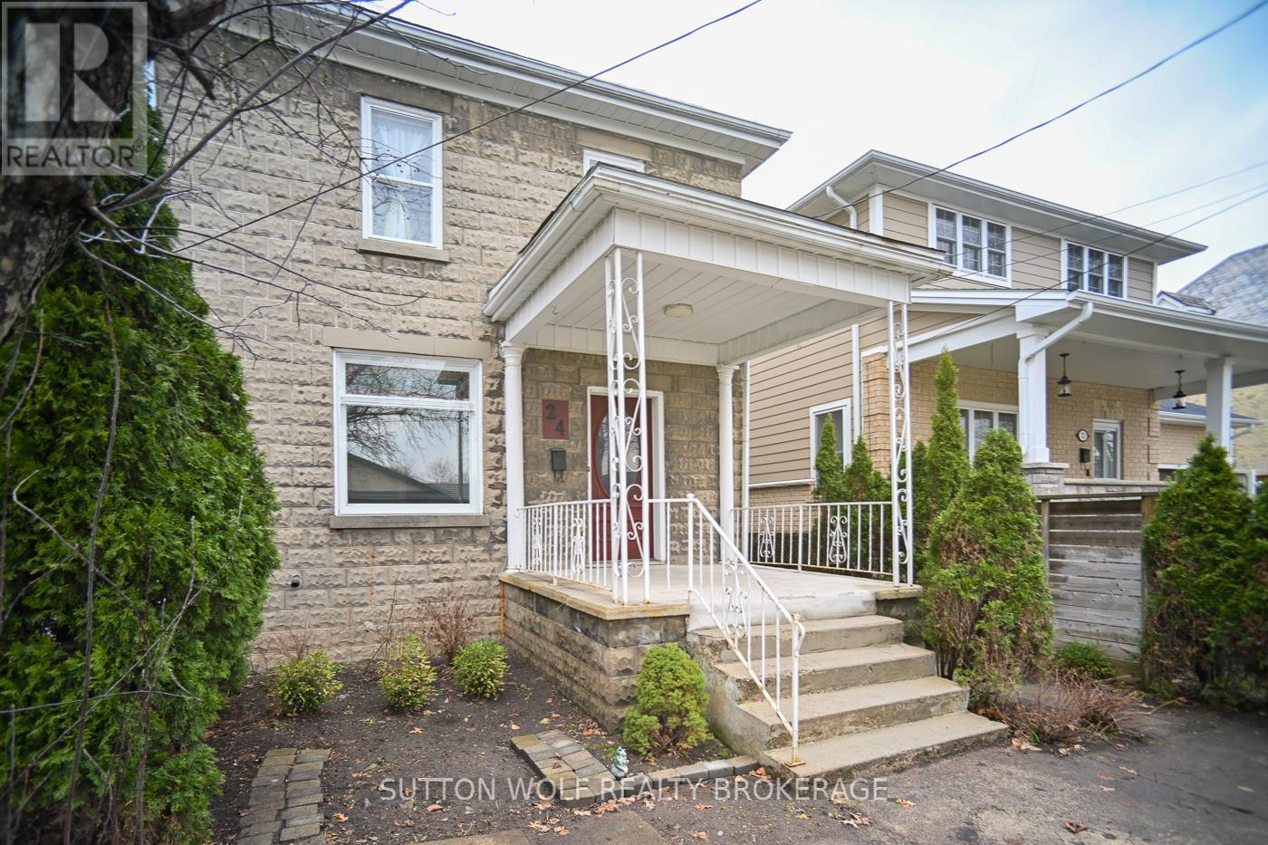 24 Colborne Street, Strathroy-Caradoc, Ontario  N7G 2L9 - Photo 2 - X12949528