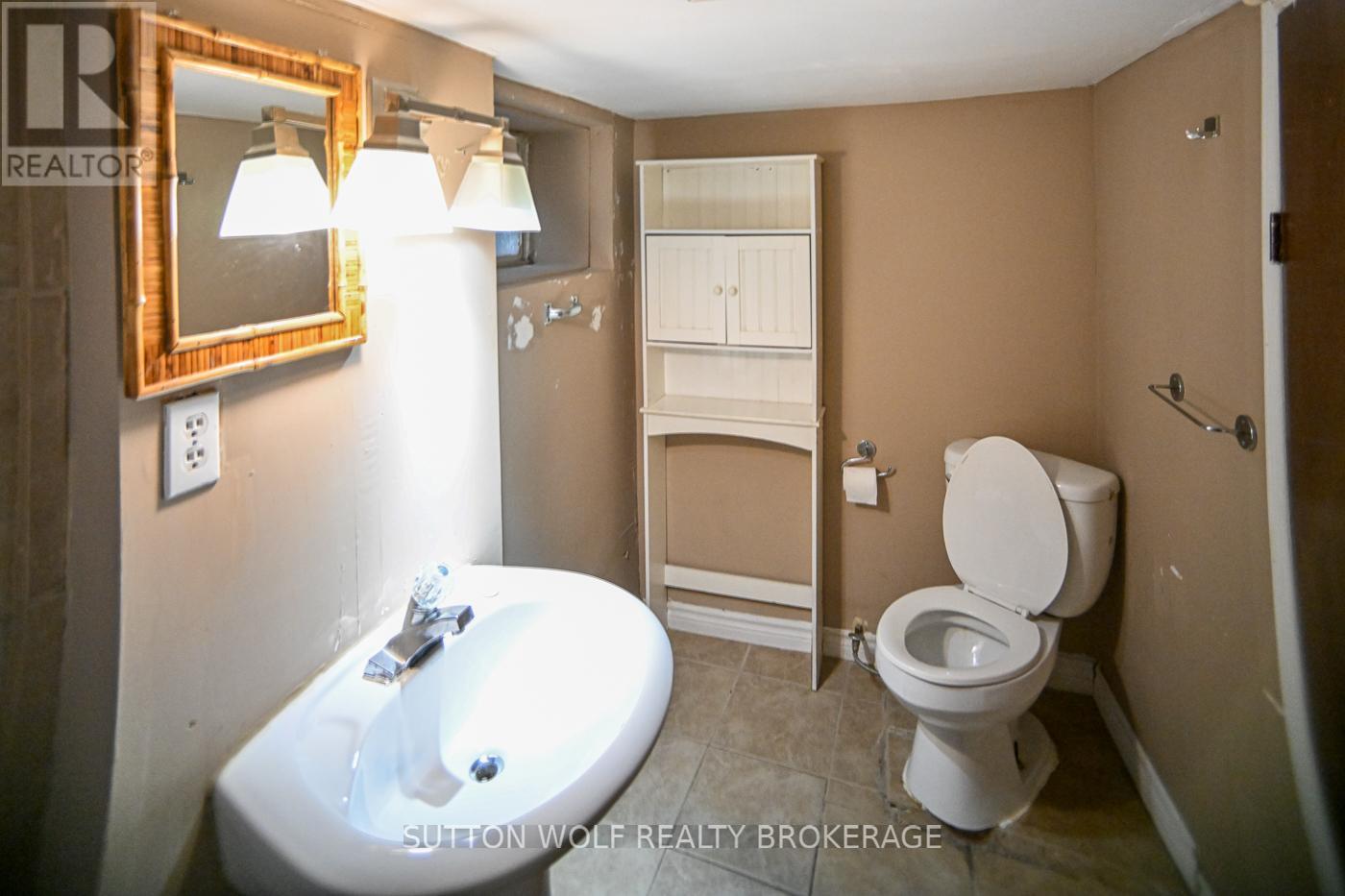 24 Colborne Street, Strathroy-Caradoc, Ontario  N7G 2L9 - Photo 20 - X12949528