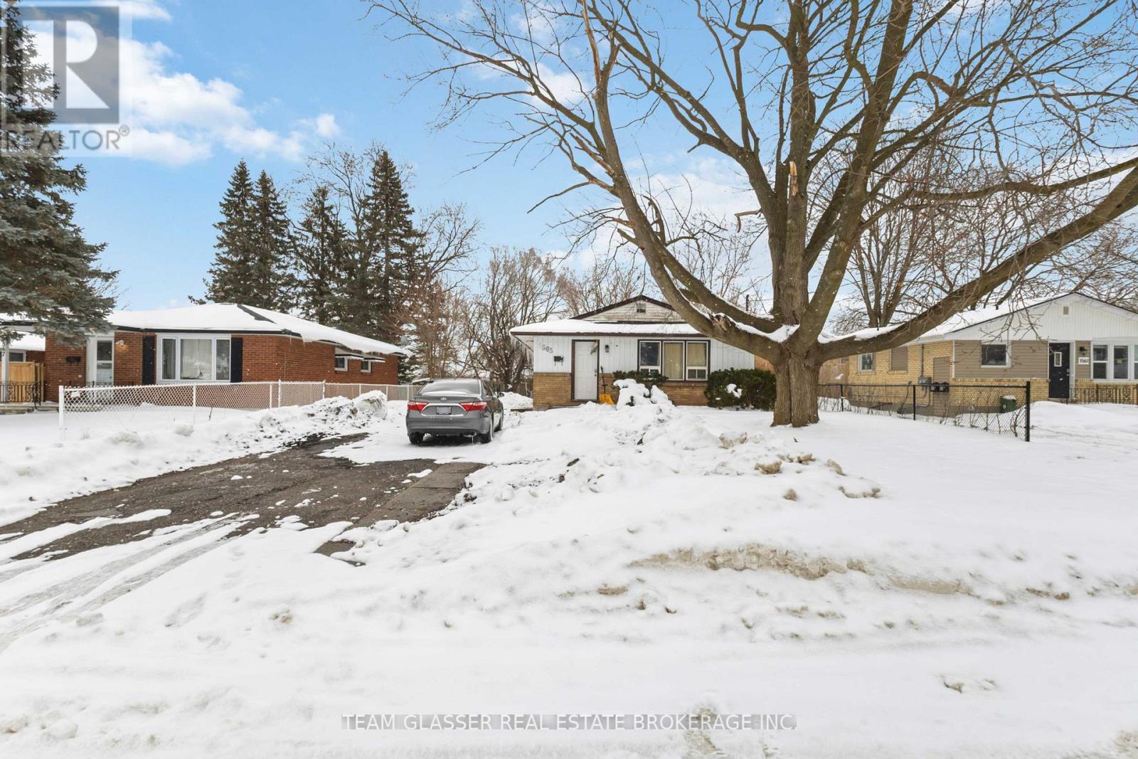 1563 Dale Street, London East, Ontario  N5V 1Y1 - Photo 2 - X12949542