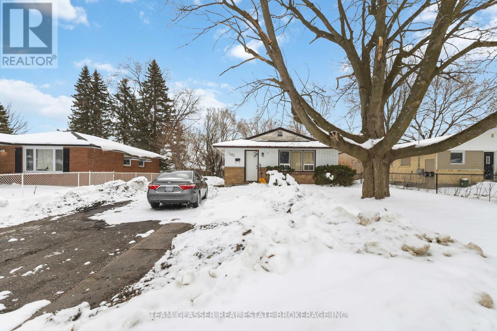 1563 Dale Street, London East, Ontario  N5V 1Y1 - Photo 3 - X12949542