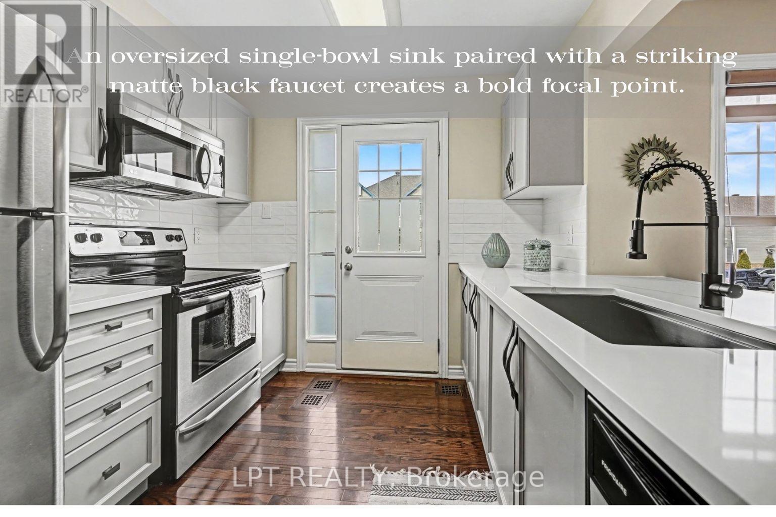 607 Meadowcreek Circle, Ottawa, Ontario  K2M 0J9 - Photo 5 - X12949450