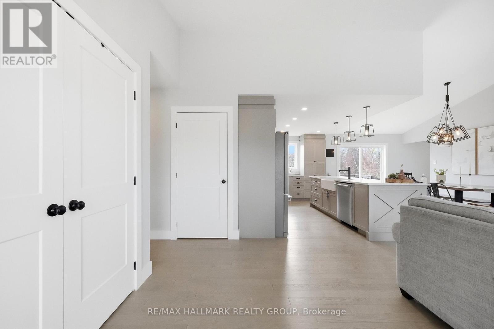 242 Etienne Street, Clarence-Rockland, Ontario  K0A 1E0 - Photo 3 - X12949496