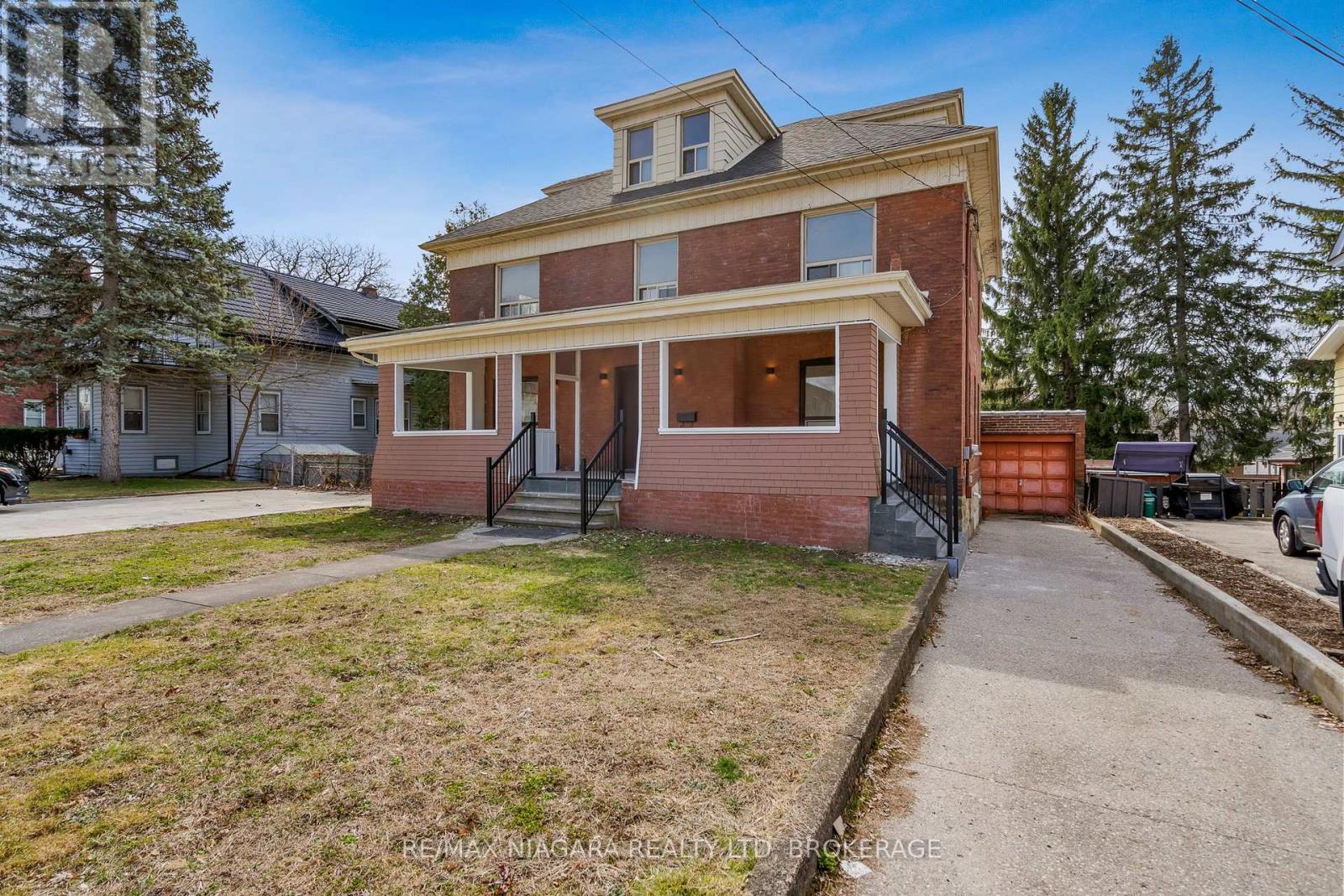 6058 Culp Street, Niagara Falls, Ontario  L2G 2B7 - Photo 2 - X12949404