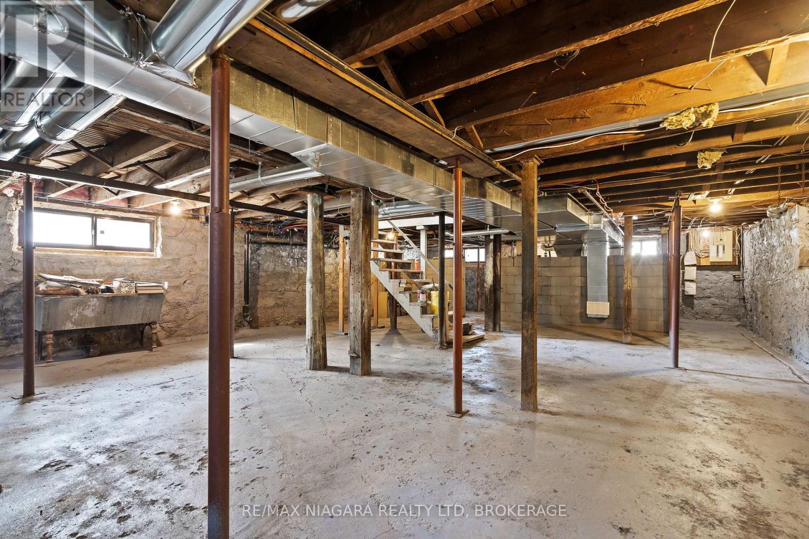 6058 Culp Street, Niagara Falls, Ontario  L2G 2B7 - Photo 25 - X12949404