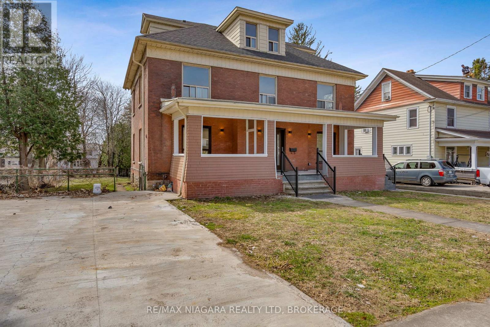 6058 Culp Street, Niagara Falls, Ontario  L2G 2B7 - Photo 3 - X12949404