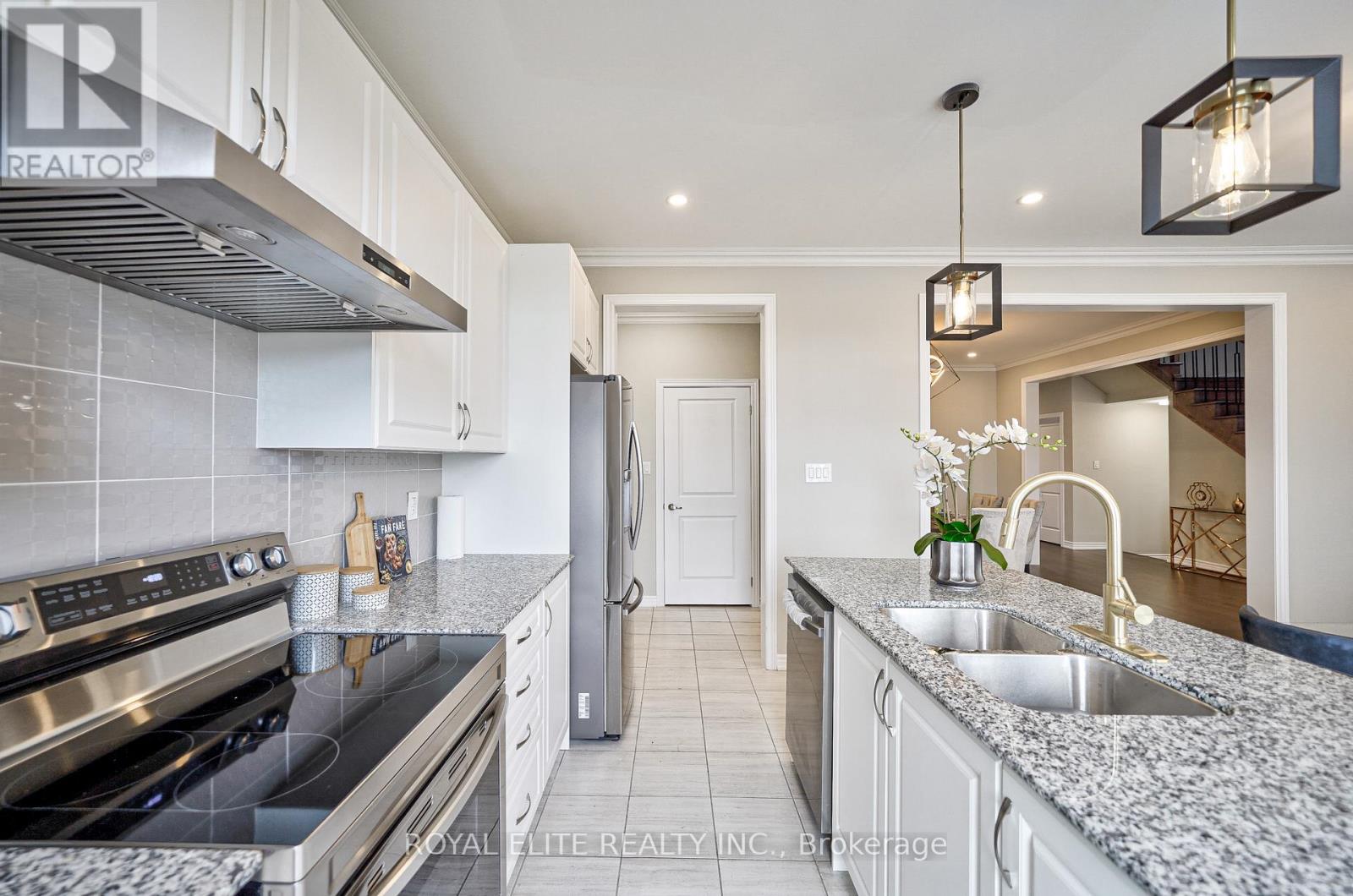 10 Capstan Court, Whitby, Ontario  L1P 0K5 - Photo 23 - E12946214