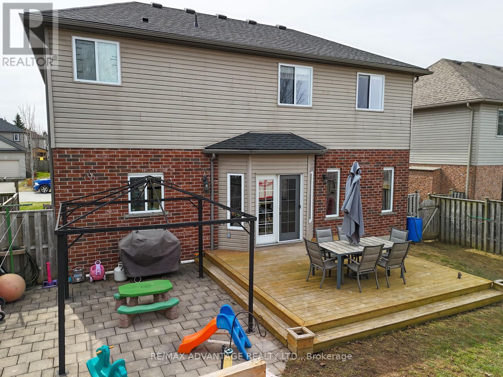 22 Periwinkle Drive, Middlesex Centre, Ontario  N0M 2A0 - Photo 36 - X12947524