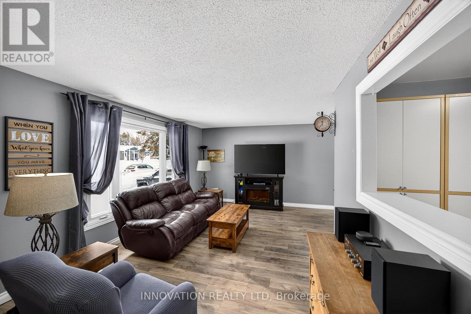 15 Henderson Street, Carleton Place, Ontario  K7C 3Z1 - Photo 2 - X12873082