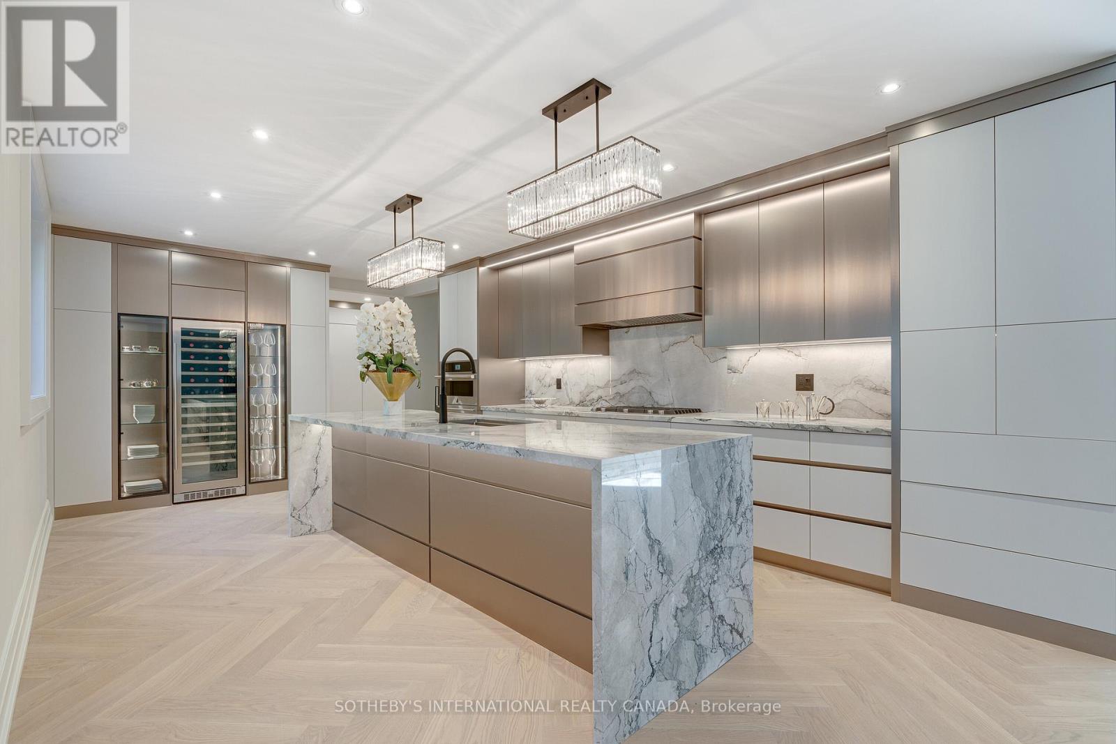 85 Cowan Drive, Vaughan, Ontario  L4L 7H4 - Photo 6 - N12940788