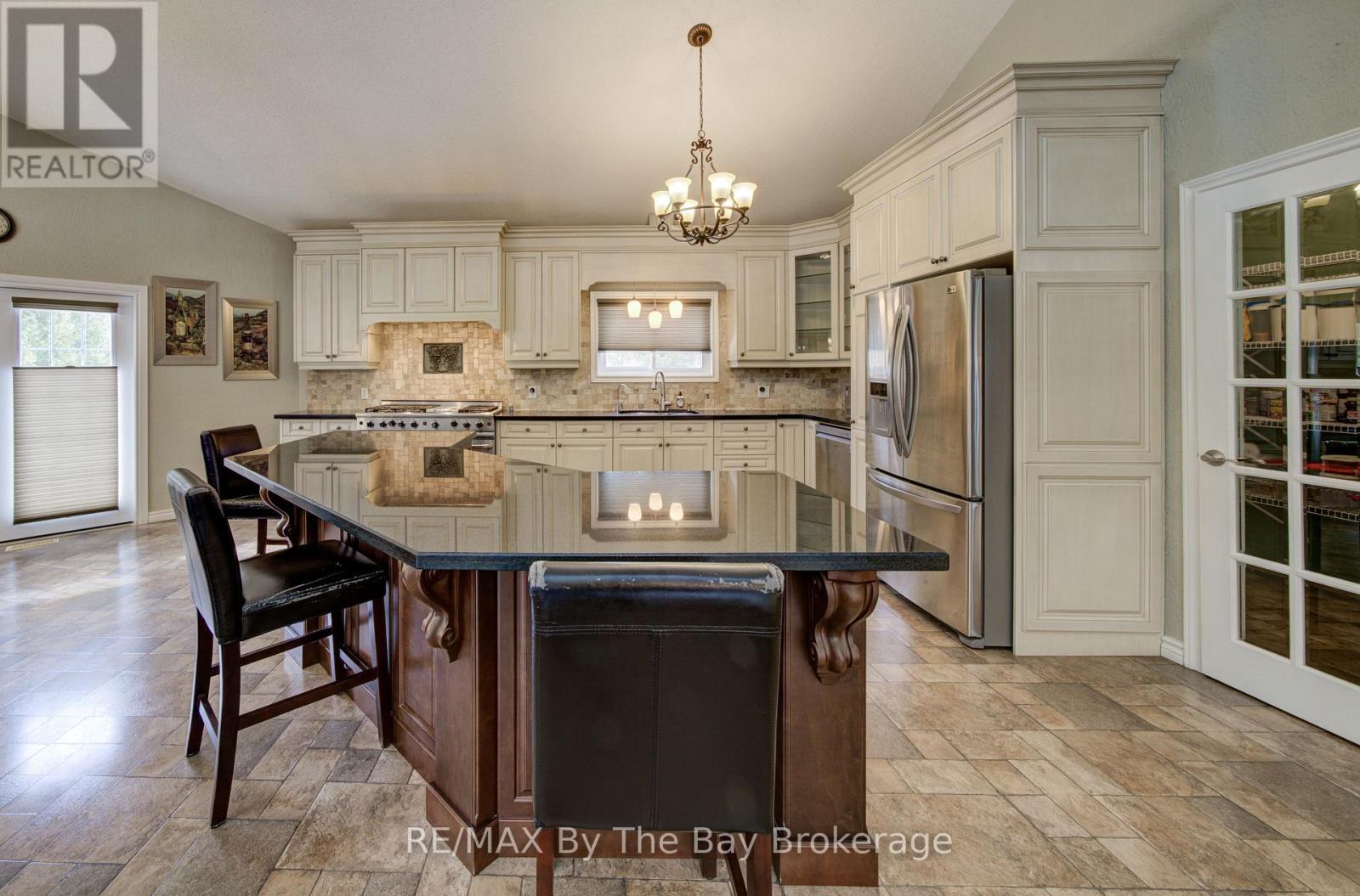 32 Bridlewood Crescent, Wasaga Beach, Ontario  L9Z 1B4 - Photo 13 - S12949526