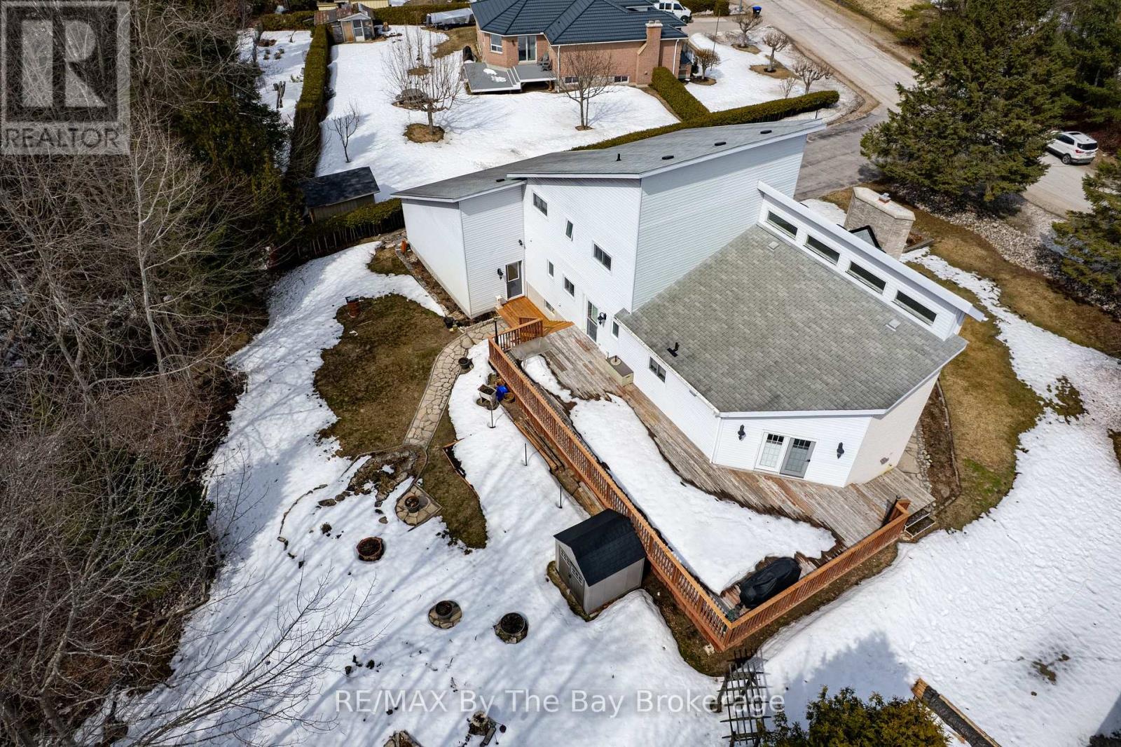 32 Bridlewood Crescent, Wasaga Beach, Ontario  L9Z 1B4 - Photo 2 - S12949526