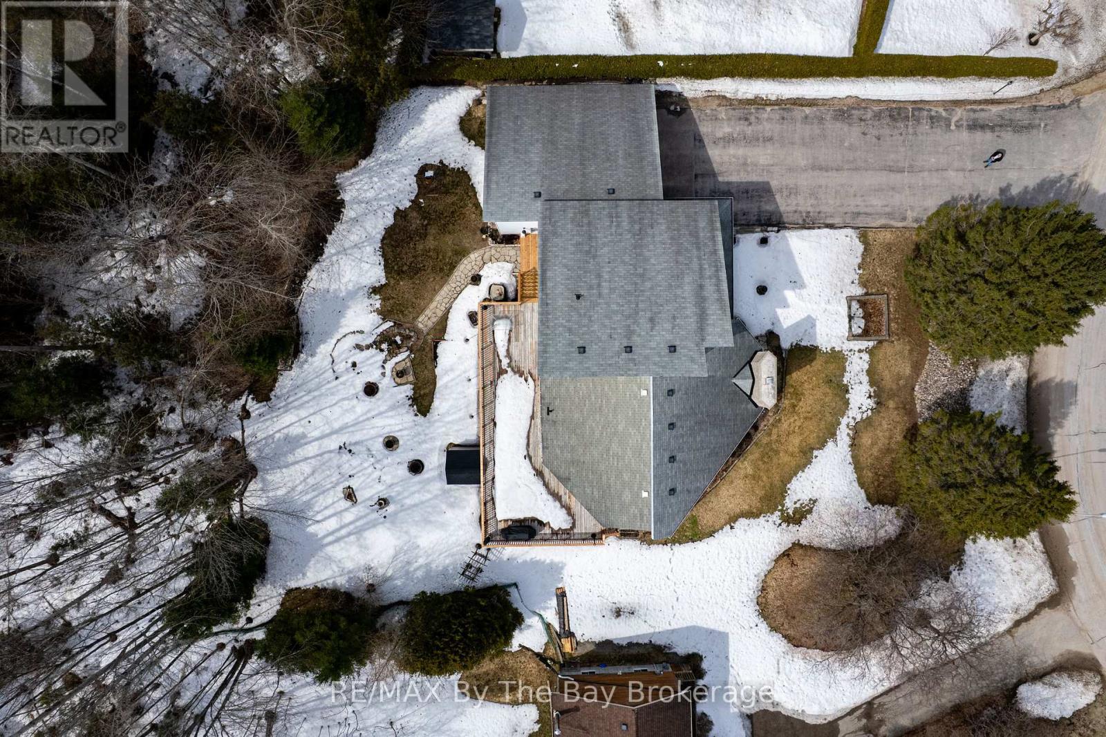 32 Bridlewood Crescent, Wasaga Beach, Ontario  L9Z 1B4 - Photo 49 - S12949526