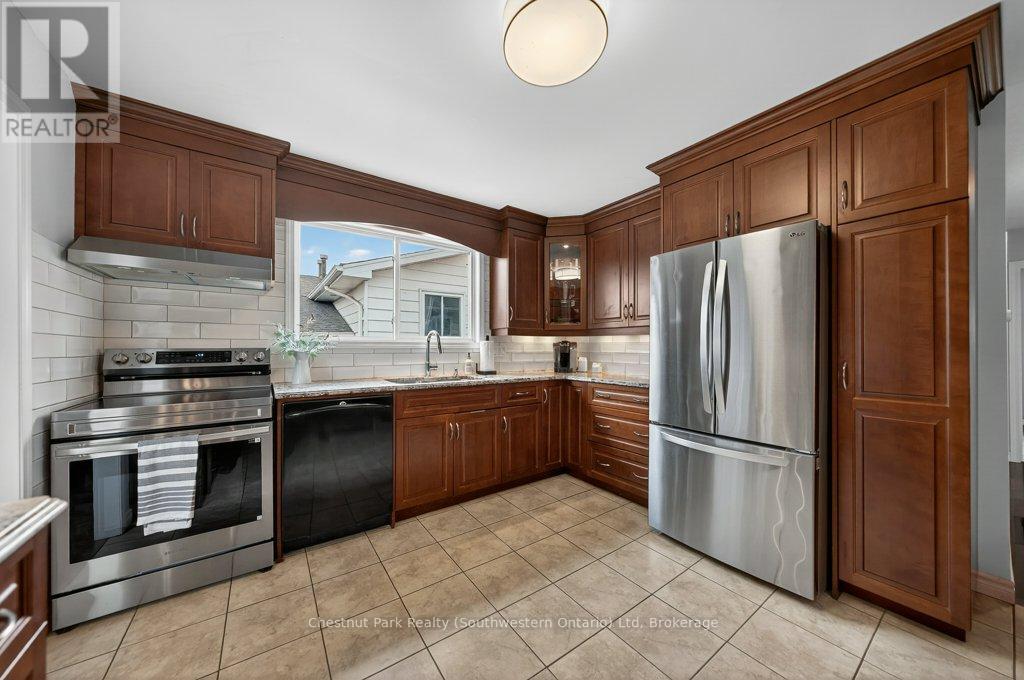 113 Sanderson Drive, Guelph, Ontario  N1H 7K1 - Photo 19 - X12949386