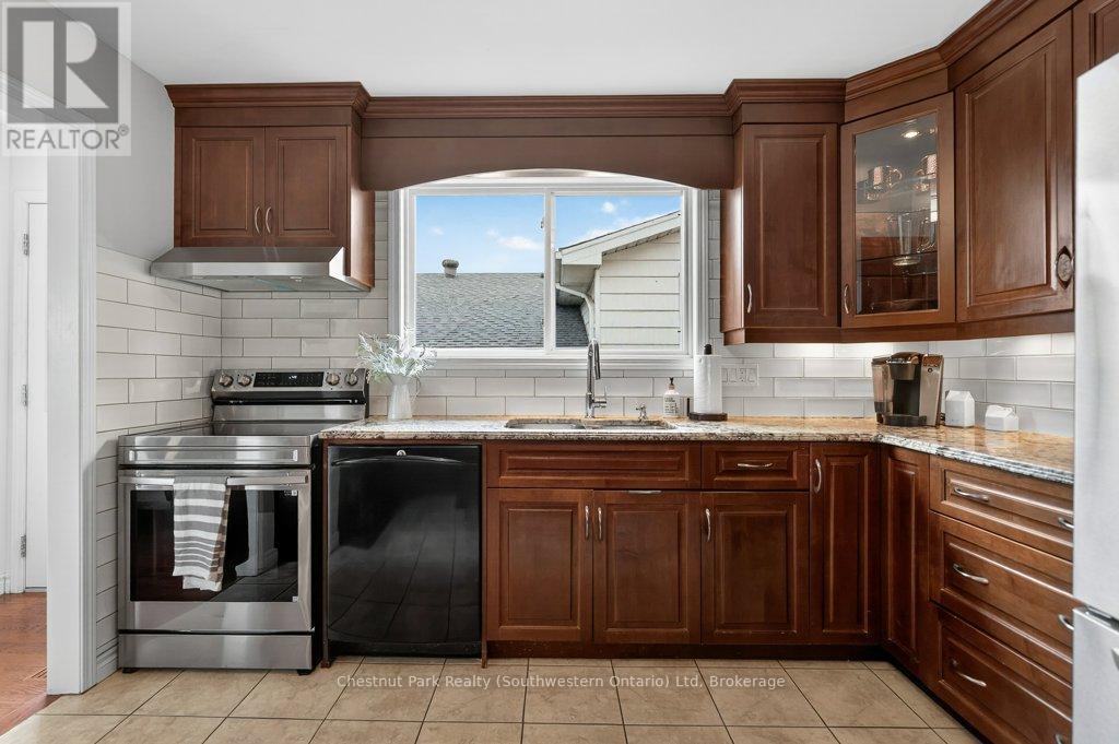 113 Sanderson Drive, Guelph, Ontario  N1H 7K1 - Photo 20 - X12949386