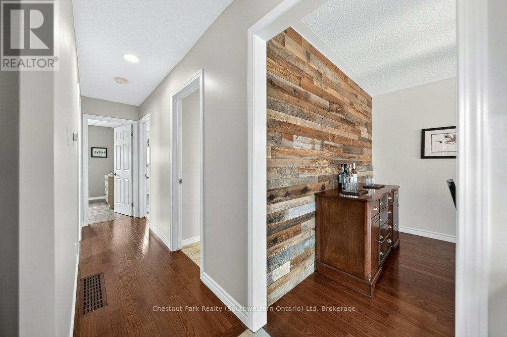 113 Sanderson Drive, Guelph, Ontario  N1H 7K1 - Photo 23 - X12949386