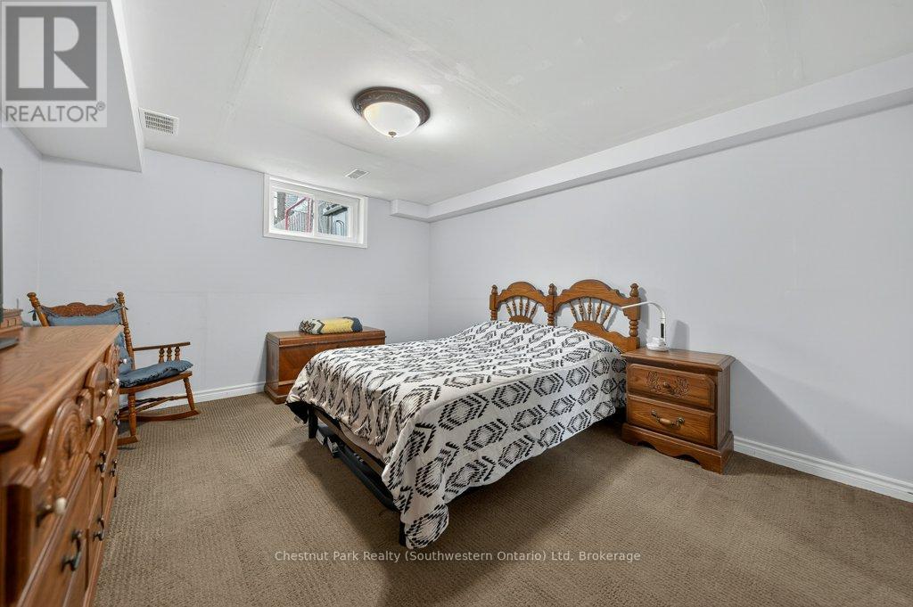 113 Sanderson Drive, Guelph, Ontario  N1H 7K1 - Photo 40 - X12949386