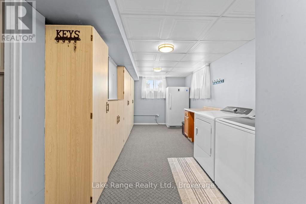 378 South Delhi Street, Huron-Kinloss, Ontario  N0G 2H0 - Photo 11 - X12949406