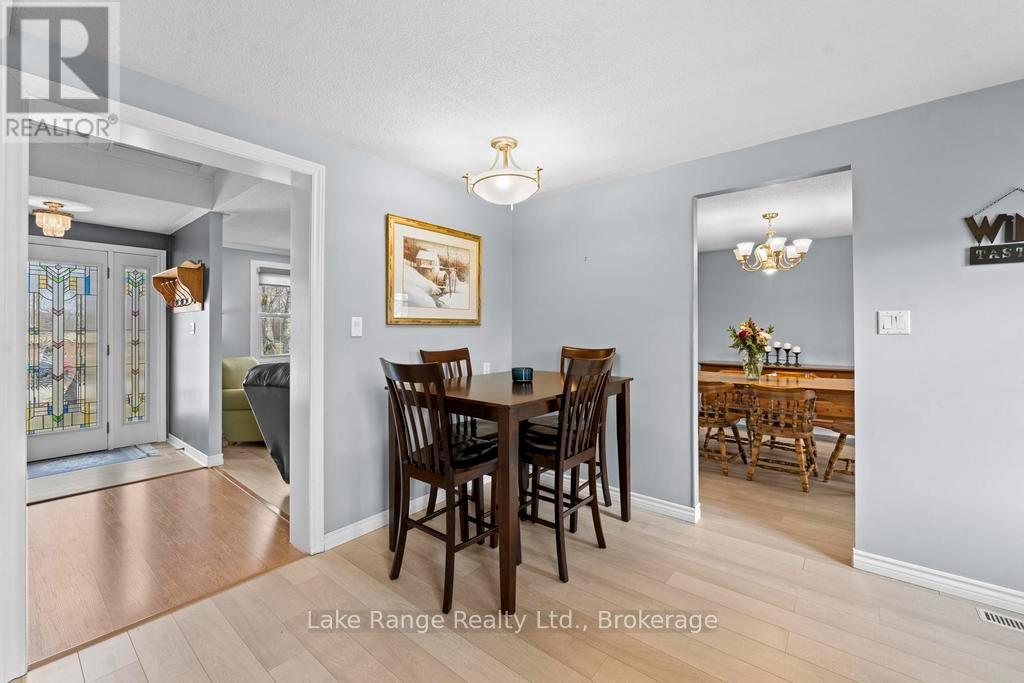 378 South Delhi Street, Huron-Kinloss, Ontario  N0G 2H0 - Photo 4 - X12949406