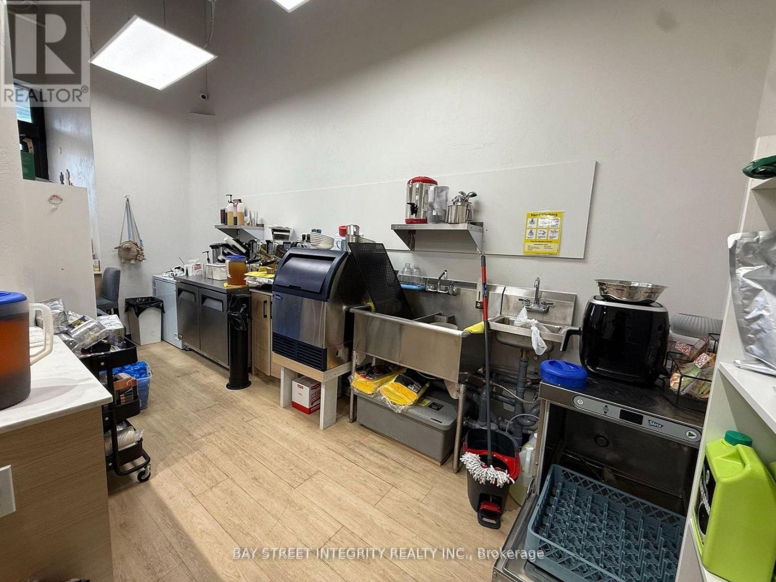 Ground - 327 - 333 Queen Street W, Toronto, Ontario  M5V 2A4 - Photo 6 - C12949388