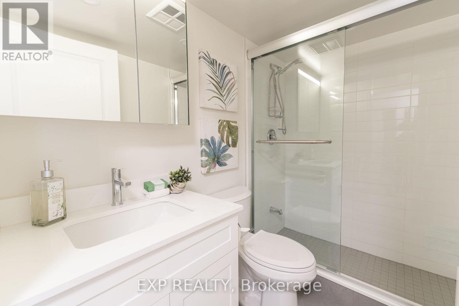 1603 - 801 Bay Street, Toronto, Ontario  M5S 1Y9 - Photo 3 - C12949400