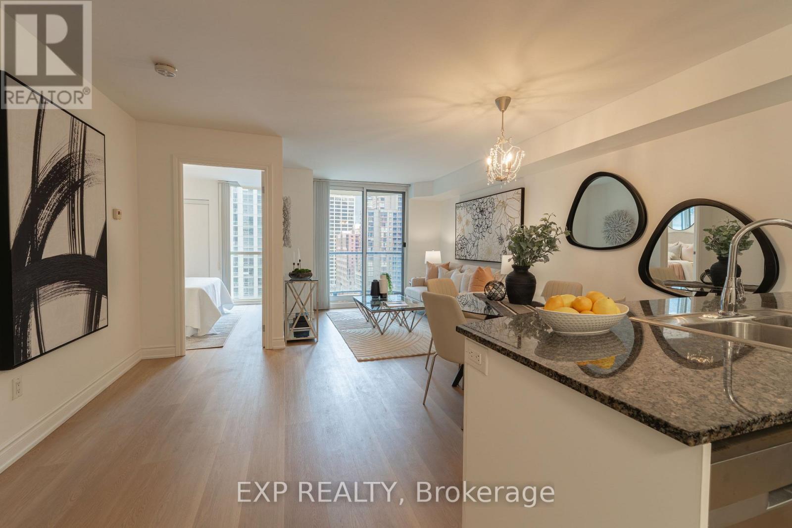 1603 - 801 Bay Street, Toronto, Ontario  M5S 1Y9 - Photo 5 - C12949400