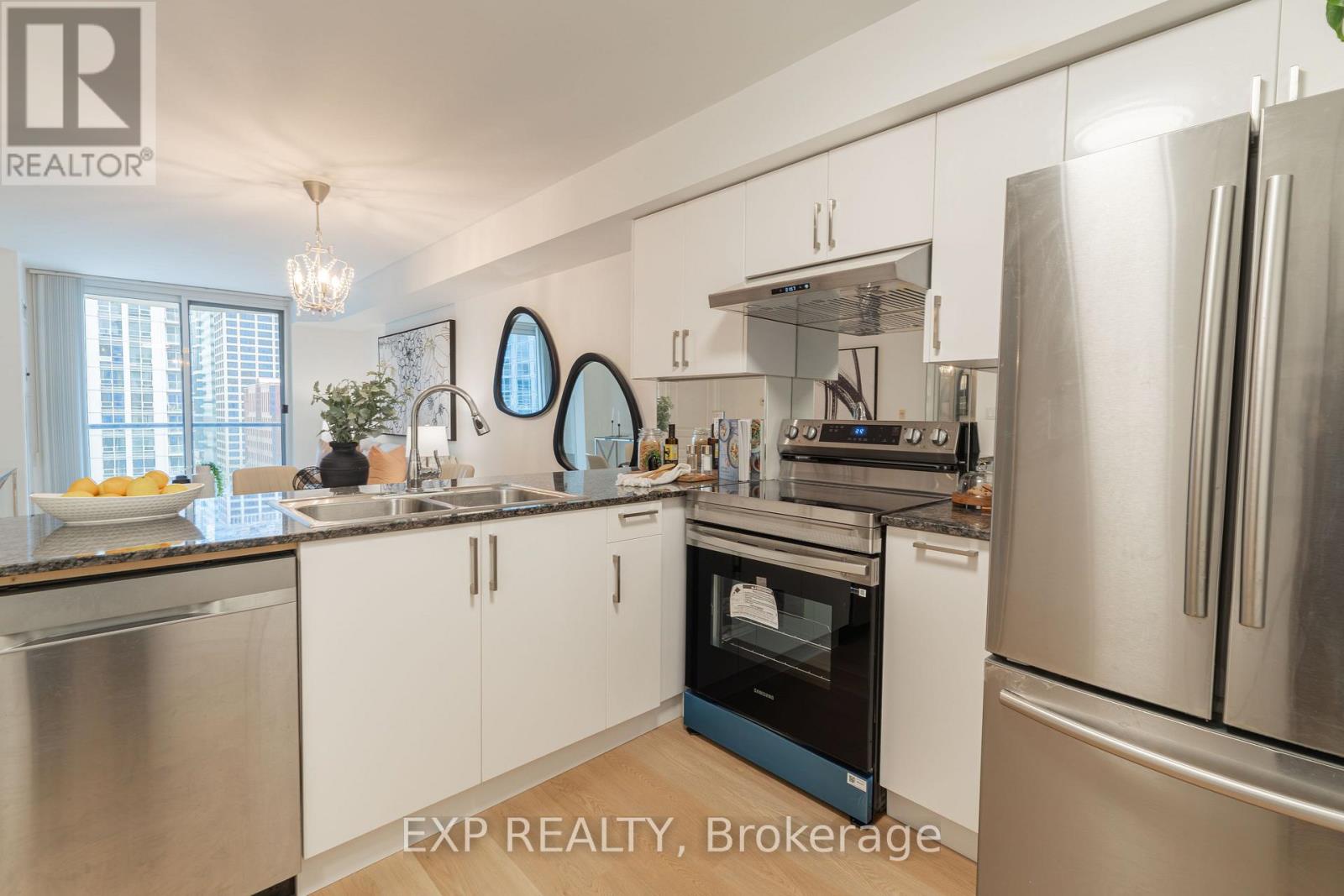 1603 - 801 Bay Street, Toronto, Ontario  M5S 1Y9 - Photo 6 - C12949400
