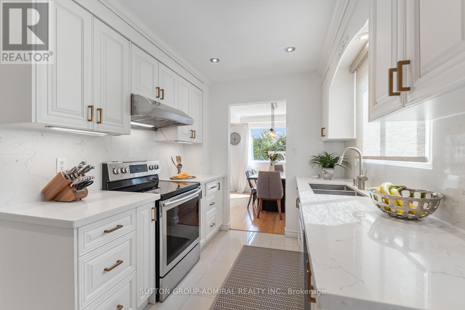 19 Mentor Boulevard, Toronto, Ontario  M2H 2M9 - Photo 11 - C12949414