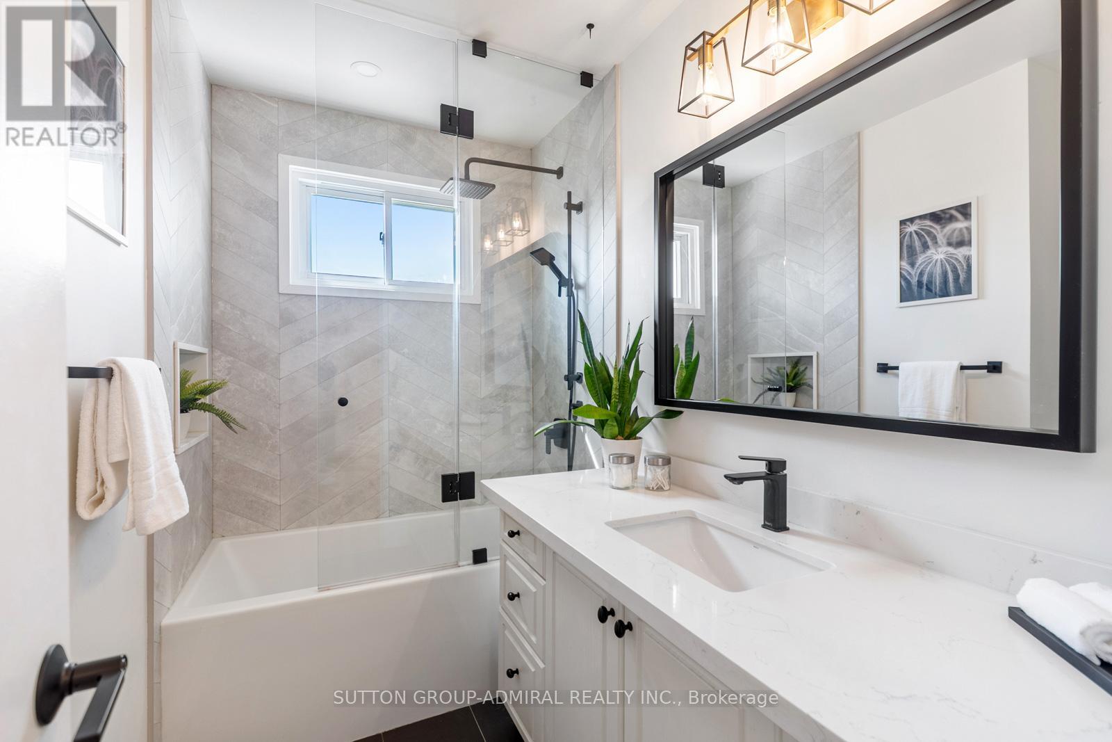 19 Mentor Boulevard, Toronto, Ontario  M2H 2M9 - Photo 27 - C12949414