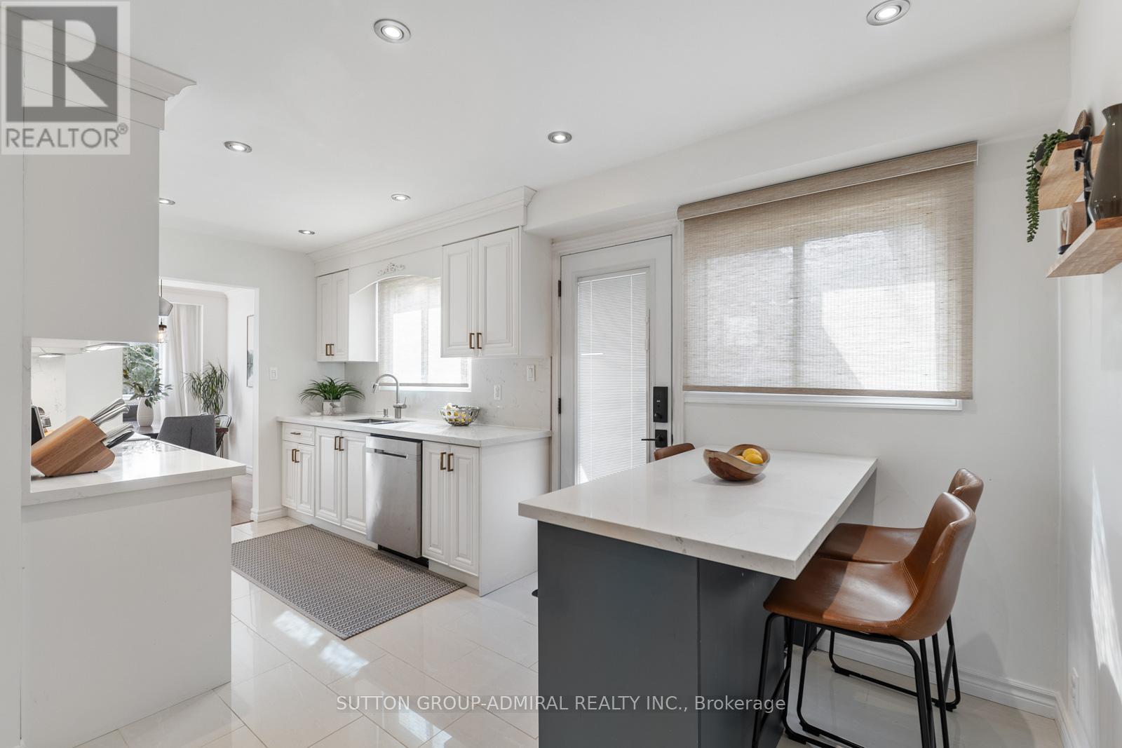 19 Mentor Boulevard, Toronto, Ontario  M2H 2M9 - Photo 9 - C12949414