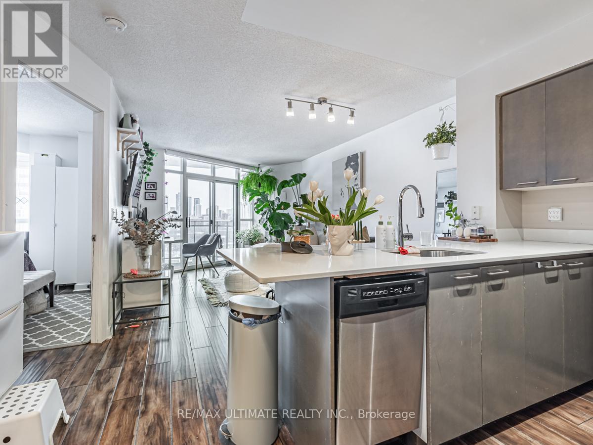 1410 - 255 Richmond Street E, Toronto, Ontario  M5A 4T7 - Photo 3 - C12949458