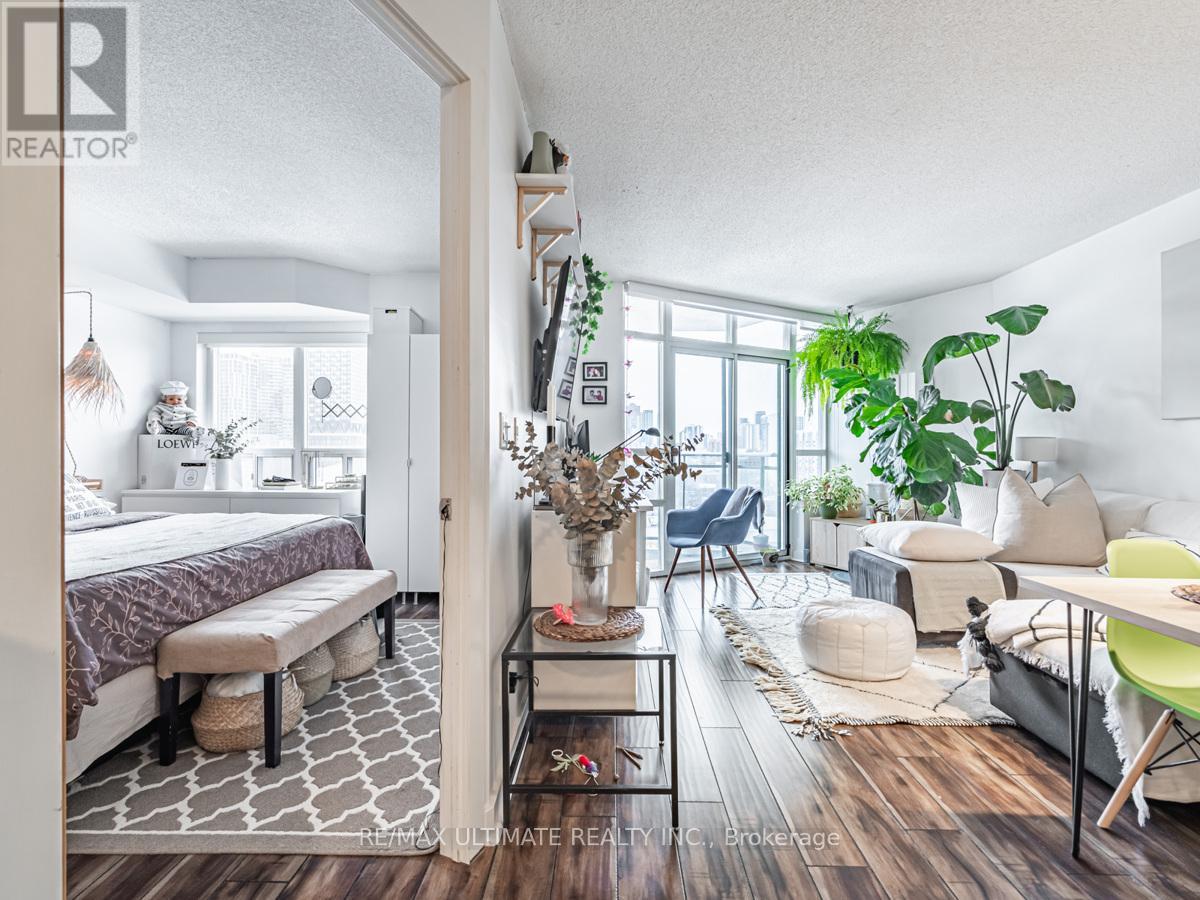 1410 - 255 Richmond Street E, Toronto, Ontario  M5A 4T7 - Photo 9 - C12949458