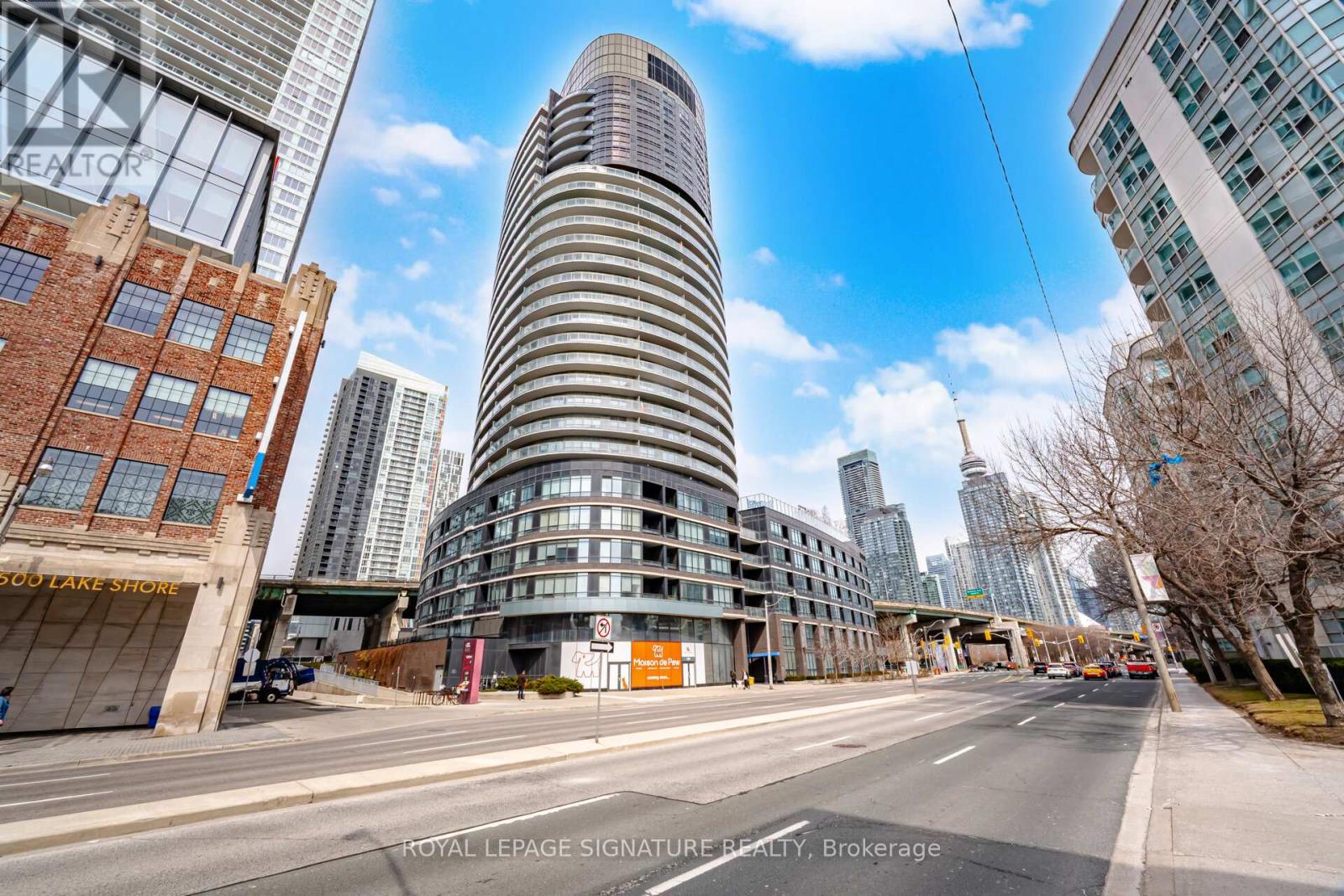 605 - 38 Dan Leckie Way, Toronto, Ontario  M5V 2V6 - Photo 2 - C12949464