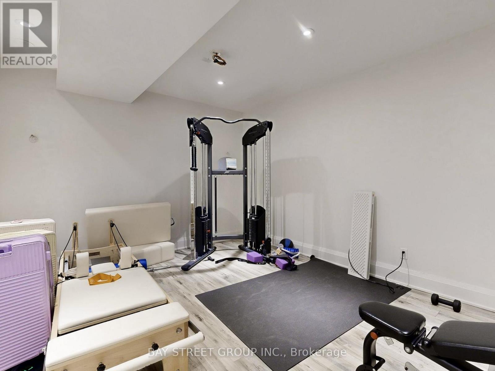 31 Evergreen Gardens, Toronto, Ontario  M4G 2Z5 - Photo 35 - C12949468