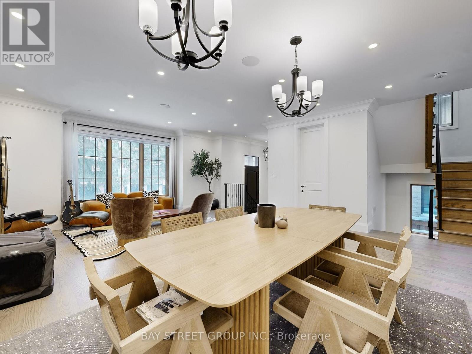 31 Evergreen Gardens, Toronto, Ontario  M4G 2Z5 - Photo 6 - C12949468