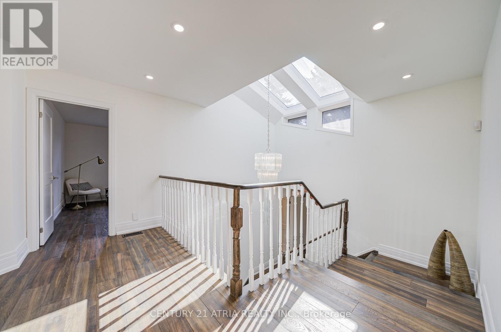 27 Denlow Boulevard, Toronto, Ontario  M3B 1P5 - Photo 21 - C12949482