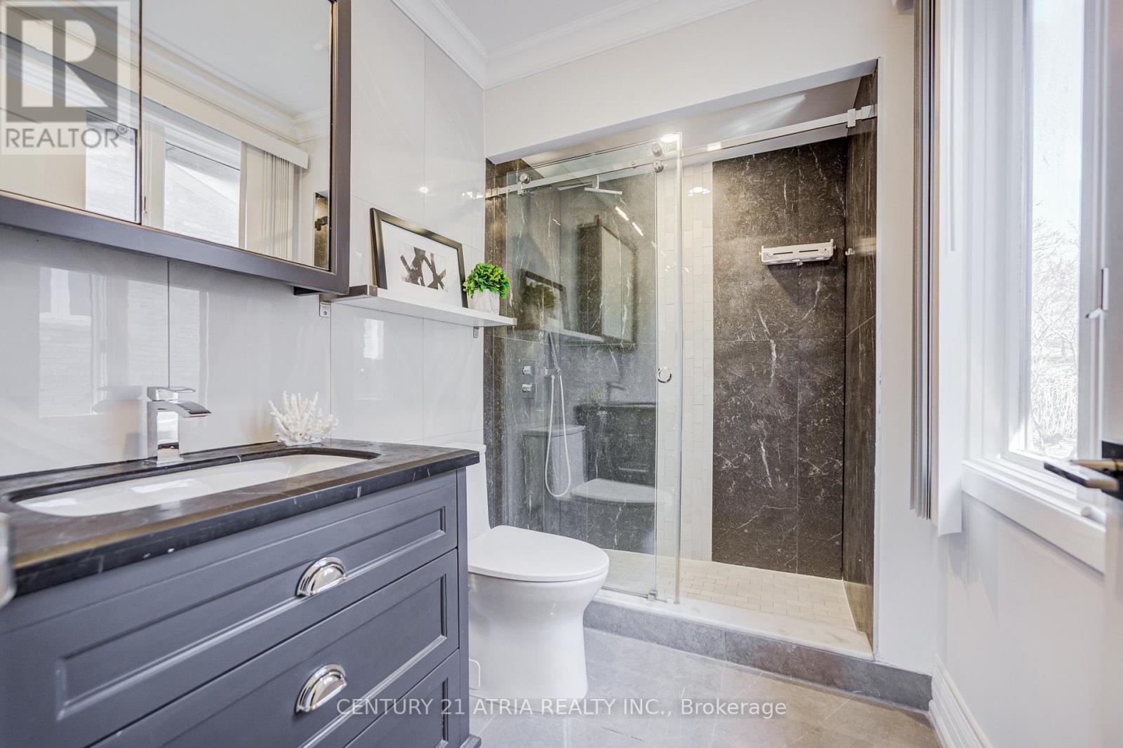 27 Denlow Boulevard, Toronto, Ontario  M3B 1P5 - Photo 28 - C12949482