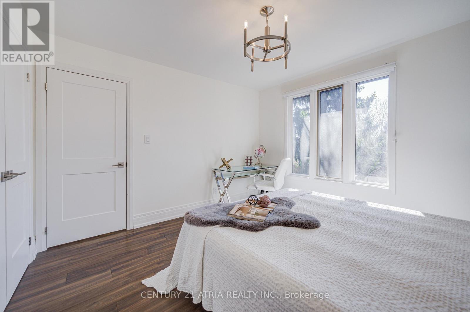 27 Denlow Boulevard, Toronto, Ontario  M3B 1P5 - Photo 30 - C12949482