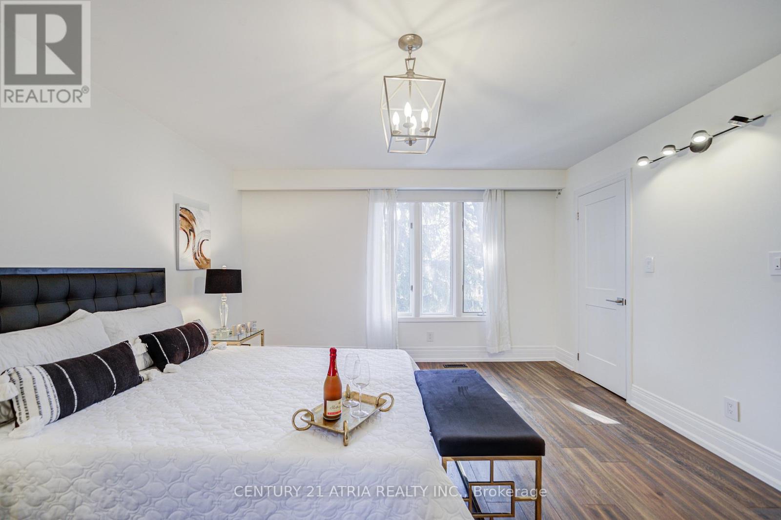 27 Denlow Boulevard, Toronto, Ontario  M3B 1P5 - Photo 35 - C12949482