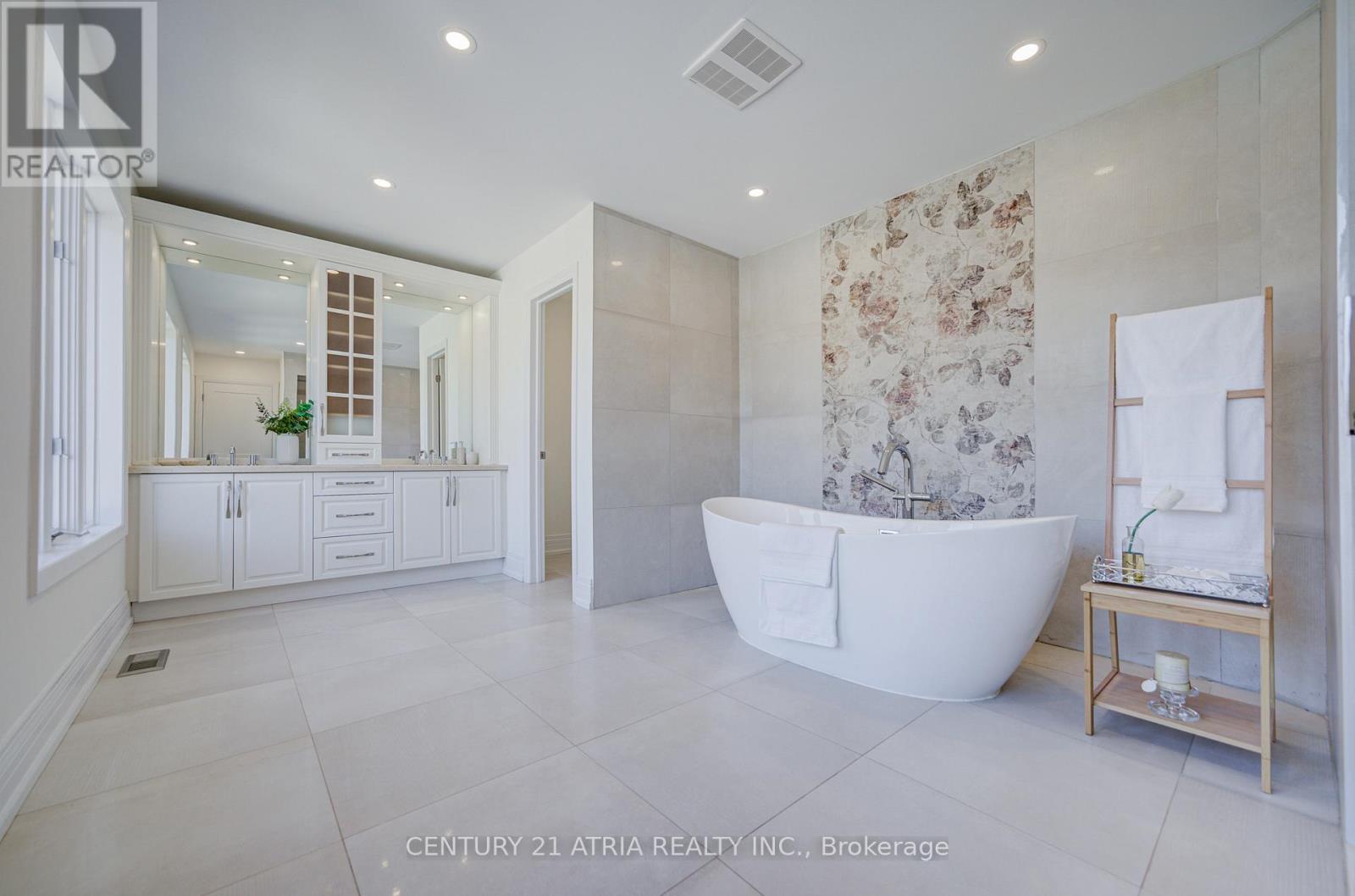 27 Denlow Boulevard, Toronto, Ontario  M3B 1P5 - Photo 50 - C12949482